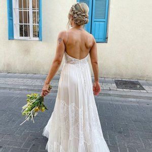 FLORA LILLIAN WEDDING DRESS (hand made, lace)